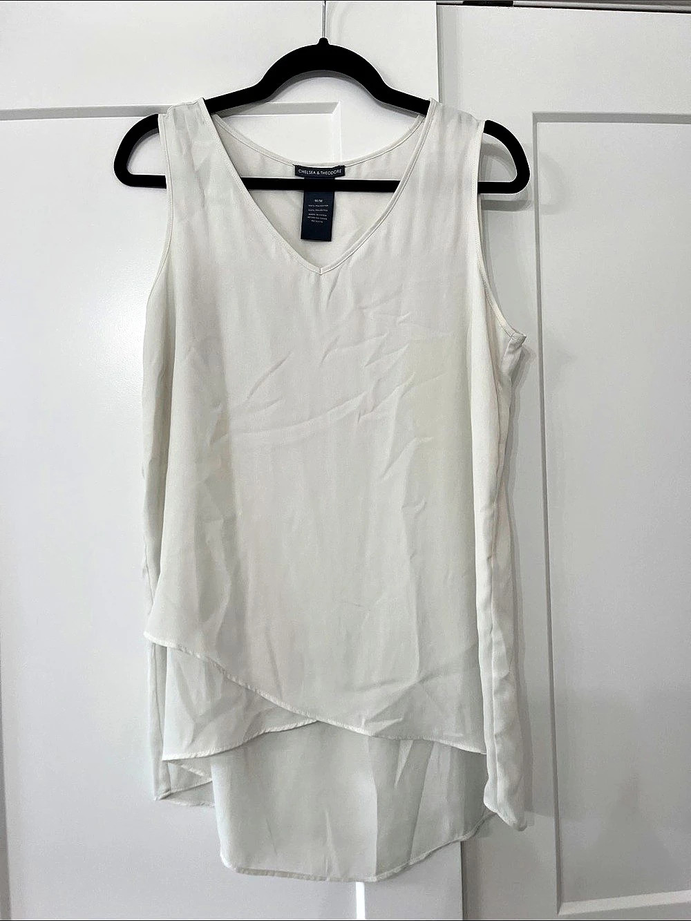 Chelsea & Theodore White Tunic Top Size Medium